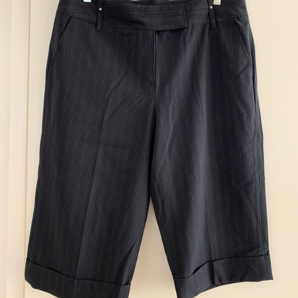 knee length dress shorts